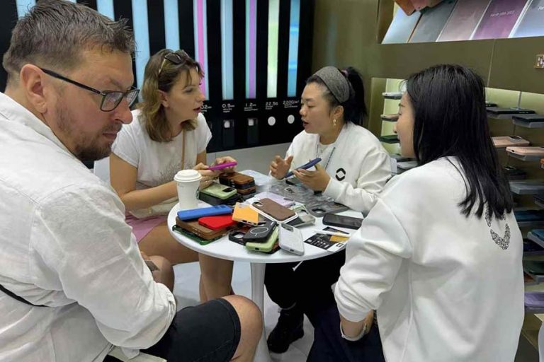 Introduce our products to customers-2